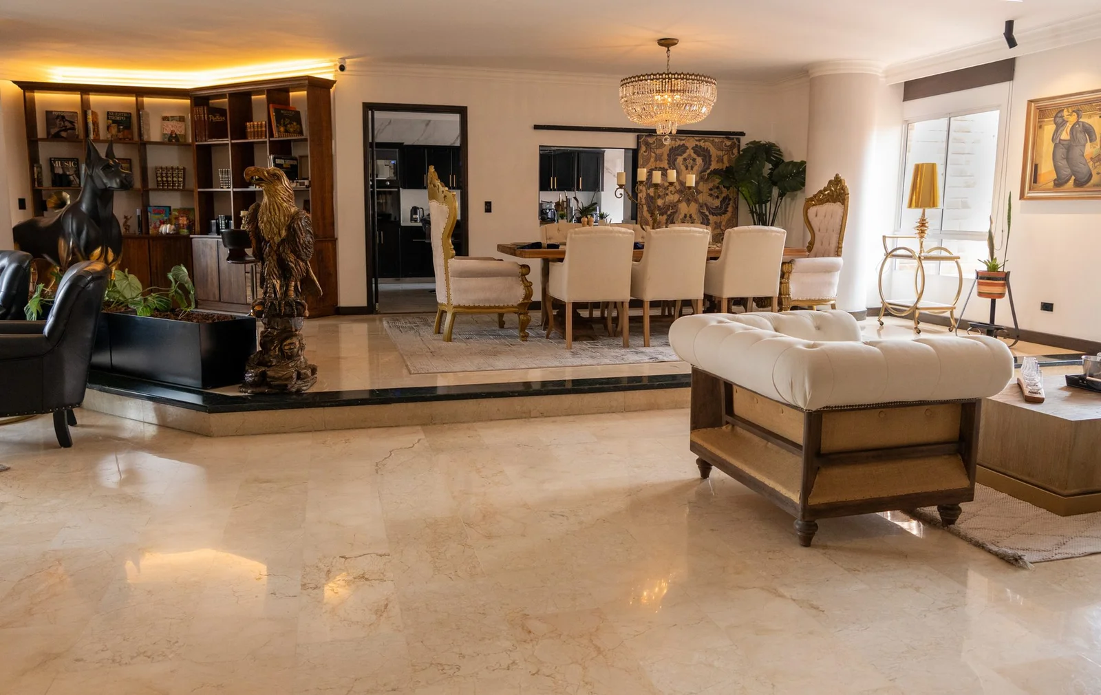 Luxury 2-Level Penthouse in Laureles, Medellín - Image 3