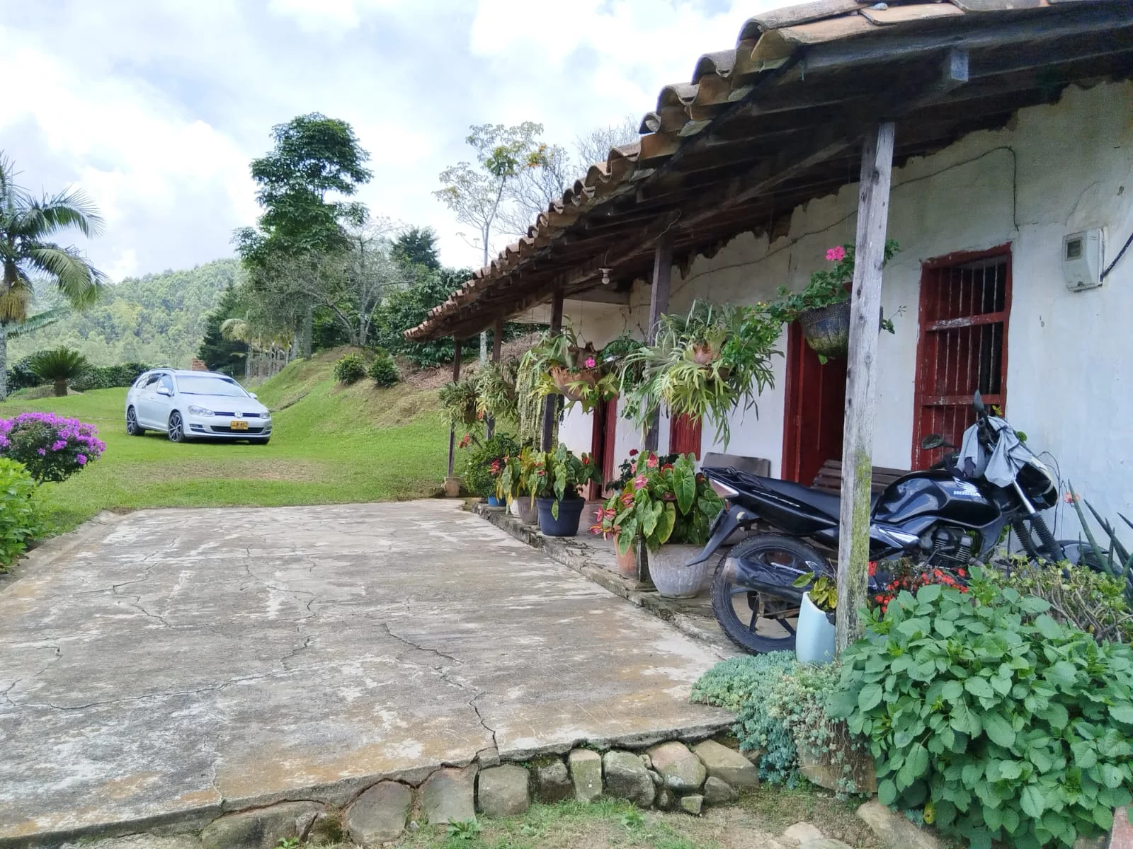 Artisanal Coffee Farm & Boutique Tourism Investment – Vereda El Jardín - Image 1