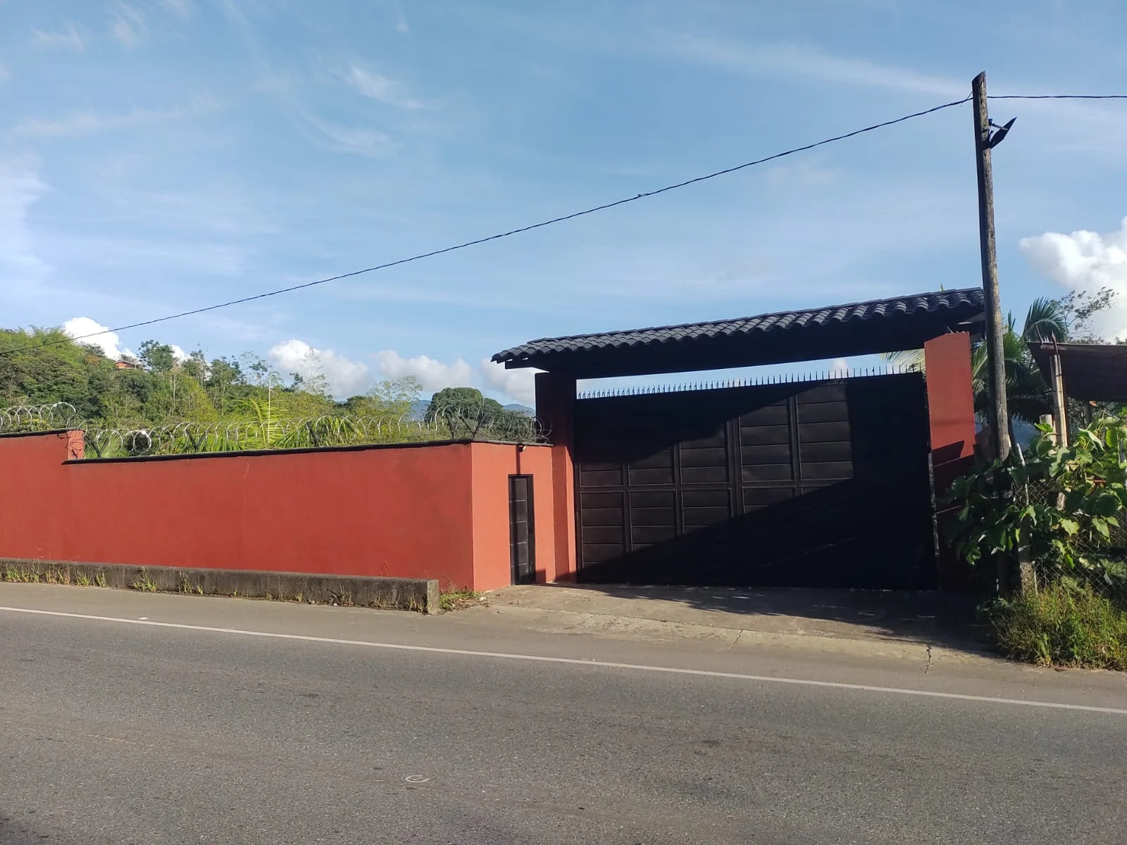 Development Land with Private Gated Access on the Medellín–Bogotá Highway, Cocorná - Image 9