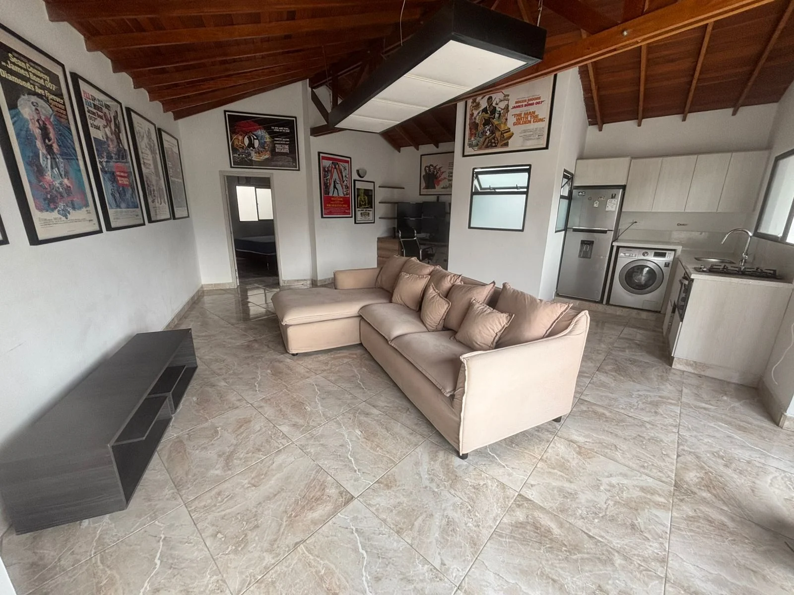 Airbnb-Approved Duplex in Laureles, Medellín – Two Independent Rental Units - Image 4