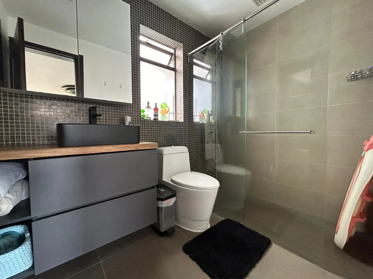 298 m² Luxury Smart Duplex Penthouse in Laureles with Private Jacuzzi, Bar, and Entertainment Terrac - Image 8