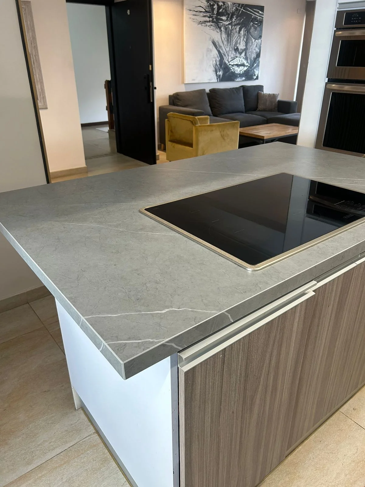 298 m² Luxury Smart Duplex Penthouse in Laureles with Private Jacuzzi, Bar, and Entertainment Terrac - Image 10