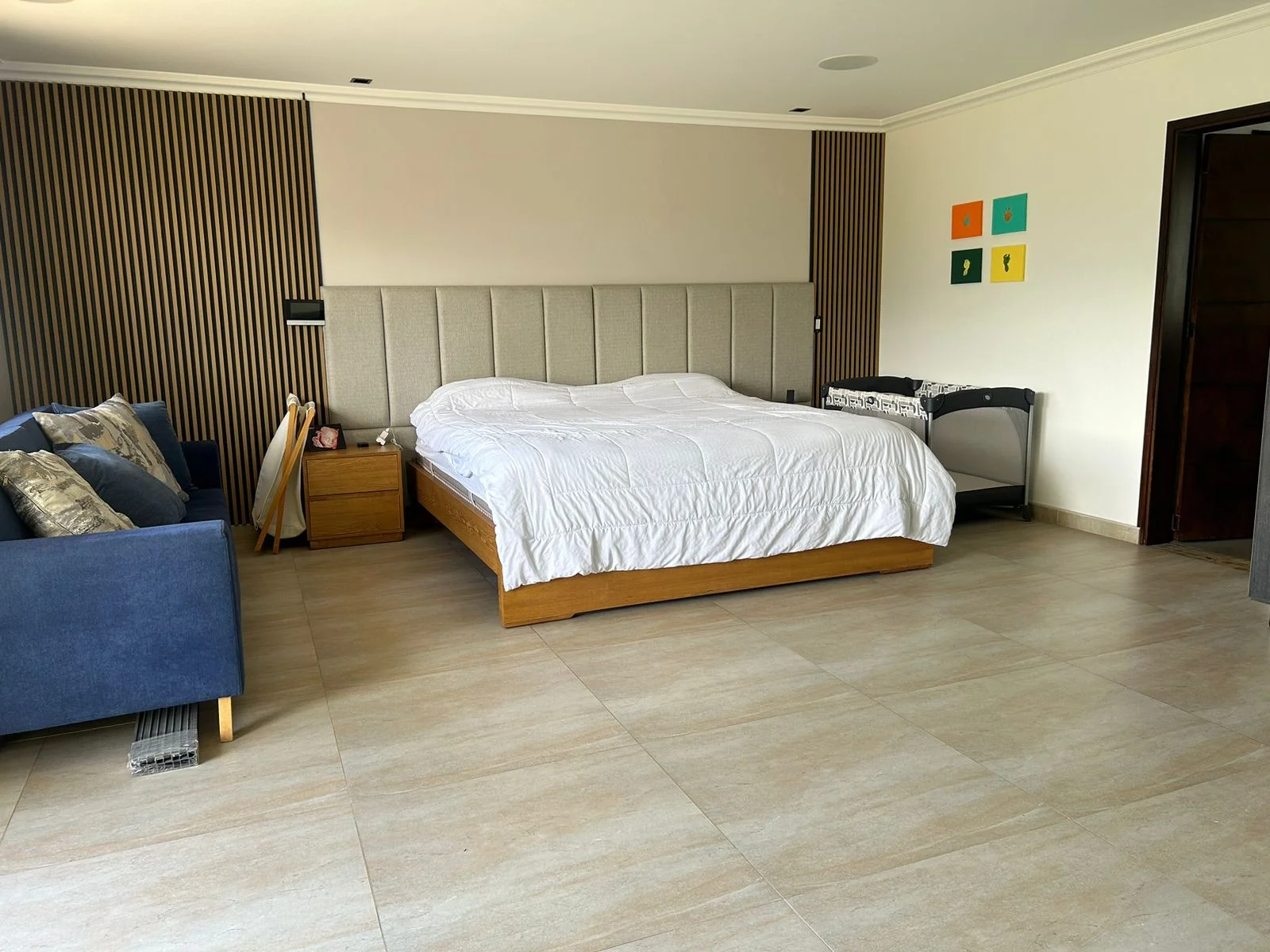 298 m² Luxury Smart Duplex Penthouse in Laureles with Private Jacuzzi, Bar, and Entertainment Terrac - Image 9