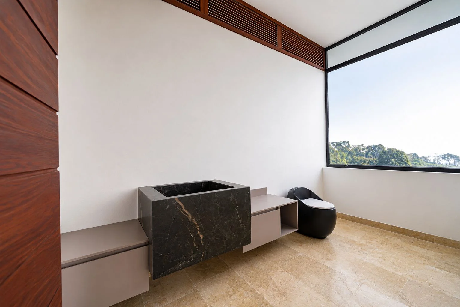 1,300 m² Sustainable Luxury Mansion in Alto de Las Palmas | Off-Grid Living, Panoramic Views & 10,10 - Image 3